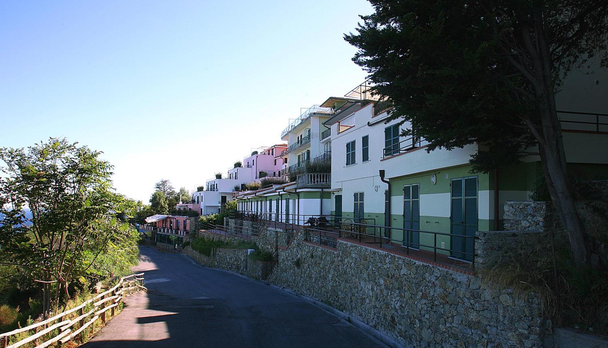 Residence Borgo San Sebastiano Bergeggi Eksteriør billede