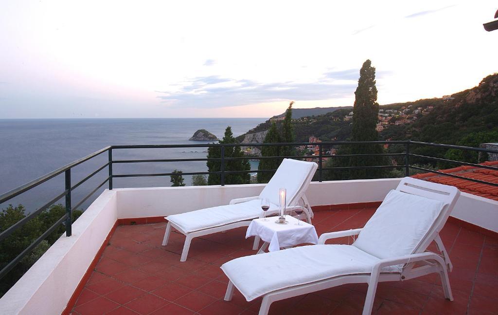Residence Borgo San Sebastiano Bergeggi Værelse billede