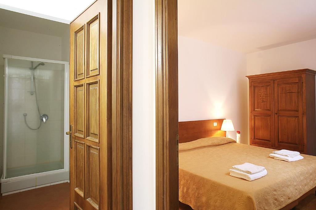 Residence Borgo San Sebastiano Bergeggi Værelse billede